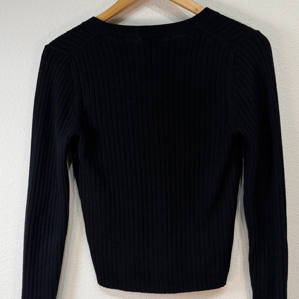 Aritzia Wilfred Manila Cardigan Size Medium Black Ribbed Soft Button Front - Picture 4 of 5